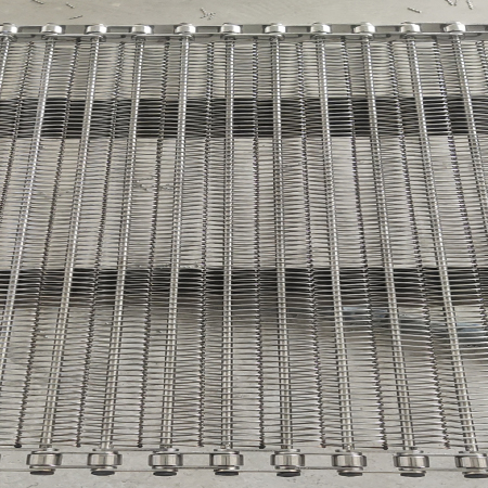 金屬網(wǎng)帶在高溫下應(yīng)該如何保養(yǎng)呢?